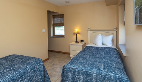 Twin Suite 1
