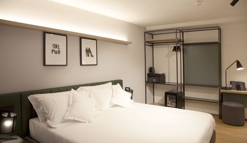 Junior Suite, 1 Queen Bed, Terrace