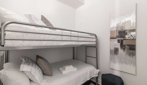 Condo, 2 Bedrooms