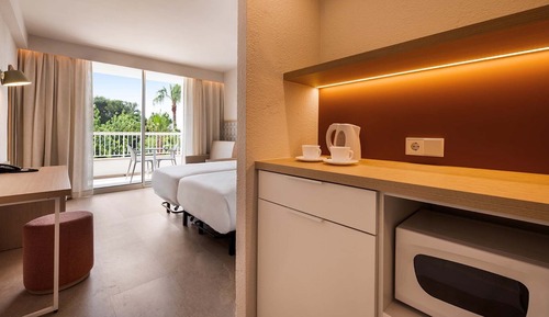 Double Room, Balcony