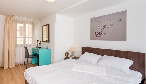 Deluxe Suite (Ana)