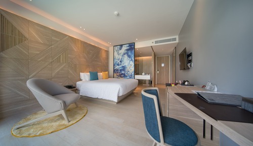 Deluxe Room, Partial Sea View