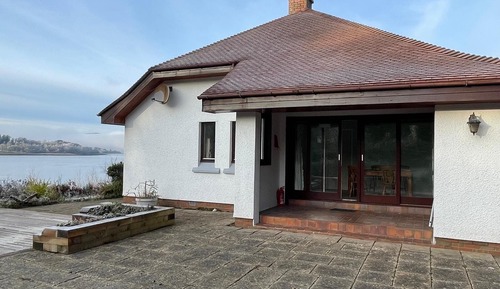 Exclusive Bungalow, 2 Bedrooms, Sea View (Pet Friendly)