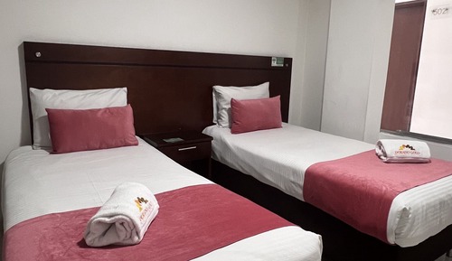 Traditional Twin Room, 2 Twin Beds, Private Bathroom