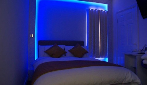 Standard Double Room (8)
