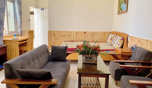 Deluxe Studio
