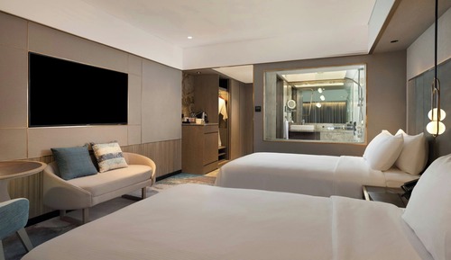 Grand Room, 2 Twin Beds, City View