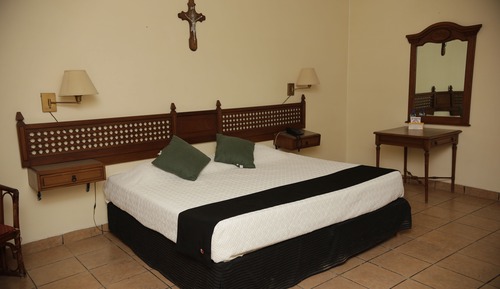 Standard Room, 1 King Bed