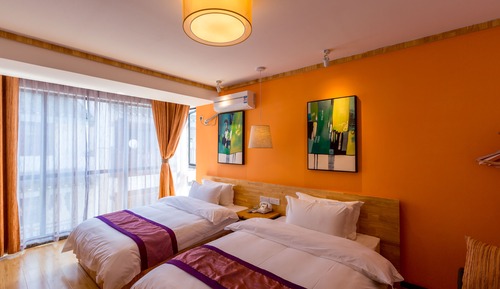 Standard Twin Room