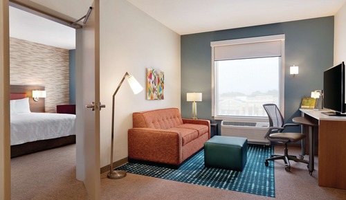 Suite, 1 King Bed, Accessible (Hearing)