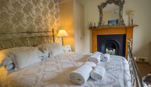 Superior Double Room (Room6)