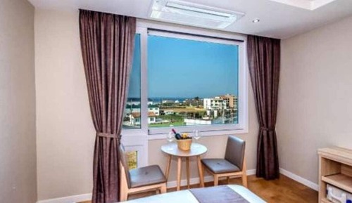 Family Twin Room, 2 Queen Beds