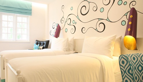 Dash Superior Twin Bed Room