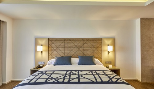 Suite, Oceanfront (Elite Club, L)