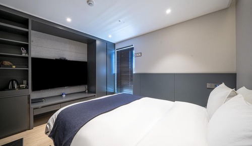 Room (Standard Double (2 person breakfast I)