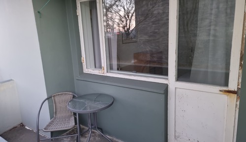 Economy Single Room, Shared Bathroom (Balcony)