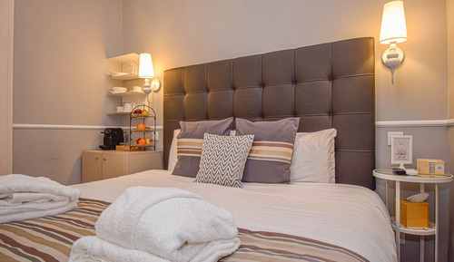 Deluxe Suite