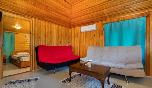 Family Bungalow (4 Adults)