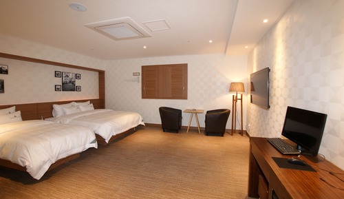 Deluxe Twin Room
