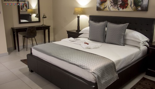 DeLuxe Executive Suite
