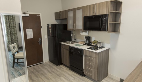 Studio Suite, 1 King Bed, Accessible (Communications Accessible)