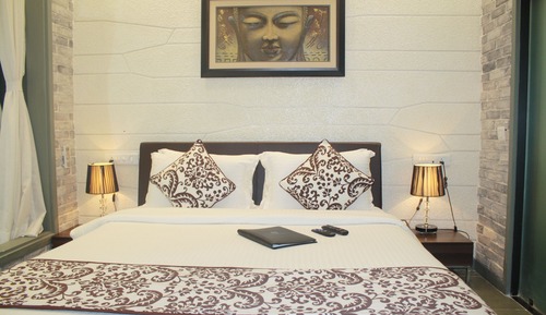 Deluxe Room, 1 King Bed