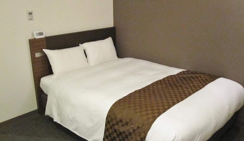 Economy Double Room, Smoking (Large Single Bed)