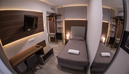 Single Room, 1 single bed, private bath