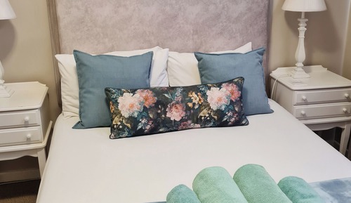 Basic Double Room, 1 Bedroom, Garden View