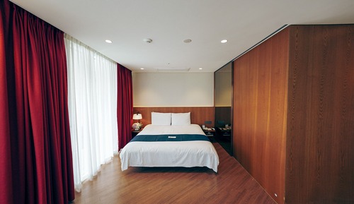 Suite, 1 Queen Bed