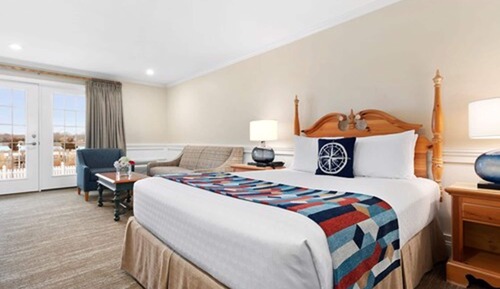 Harborview Queen Bed 1st Floor