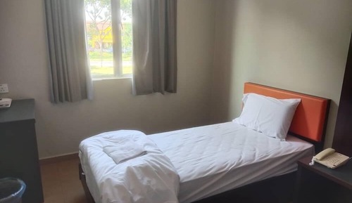 Deluxe Single Room