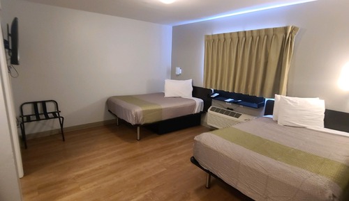 Standard Room, 2 Double Beds, Non Smoking, Kitchenette