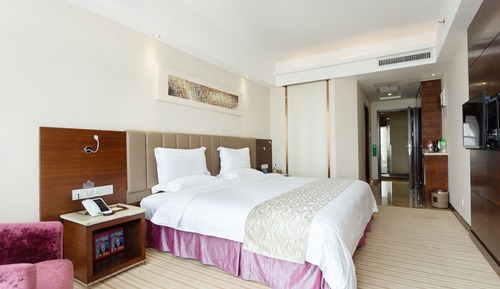 Deluxe Macao View Queen Bed Room