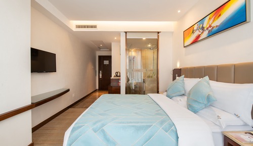 Standard  City View Queen Bed Room