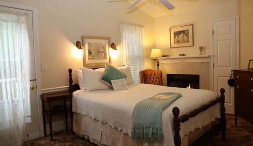 Signature Room, 1 Queen Bed, Fireplace