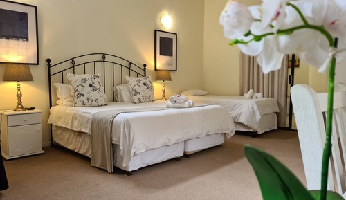 Standard Apartment, 2 Bedrooms, Refrigerator & Microwave, Garden View