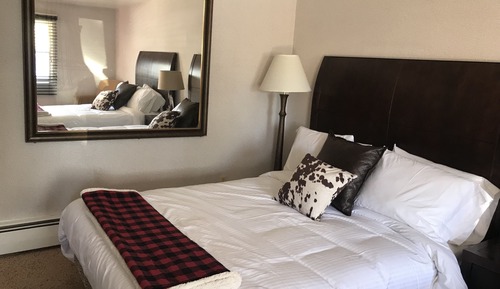 Standard Room, 1 Queen Bed