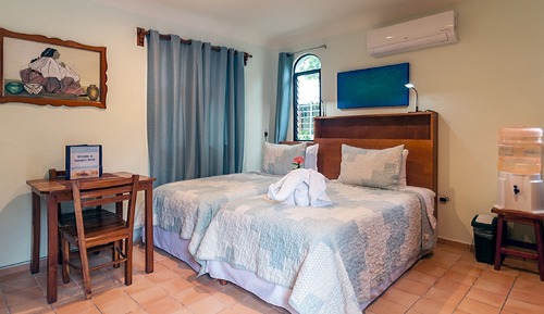 Standard Studio, Kitchenette, Courtyard Area