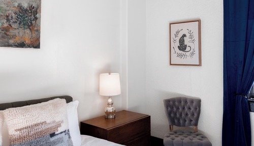 Signature Room, 1 King Bed