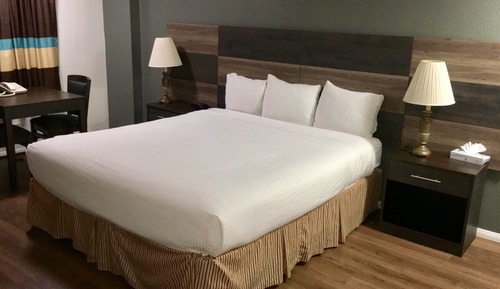 Room, 1 King Bed, Accessible