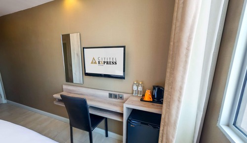 Standard Room, 2 Twin Beds, City View