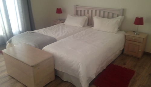 Double Room (4)