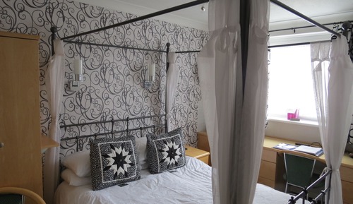 Double Room (Four Poster Bed)