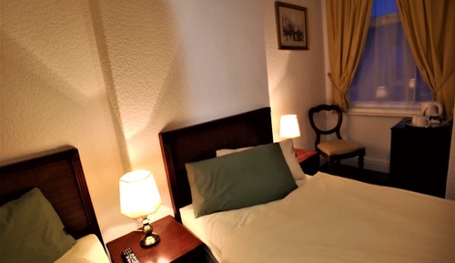 Twin Room, Ensuite