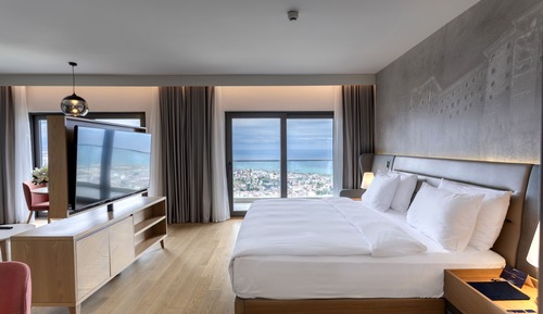 Premium Room