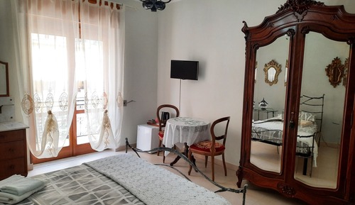 Traditional Room, City View