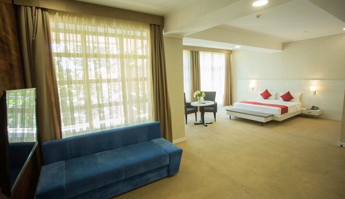 Junior Double Room, 1 Bedroom, Courtyard View