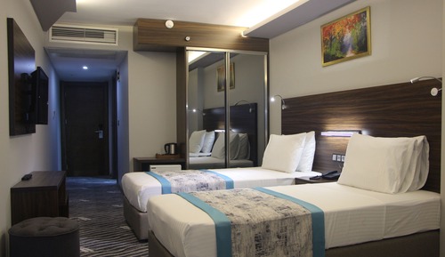 Deluxe Twin Room