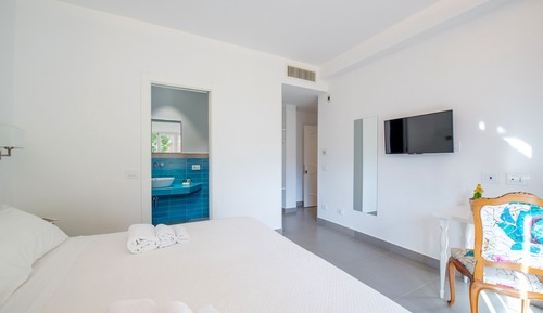 Deluxe Room, Balcony (103)